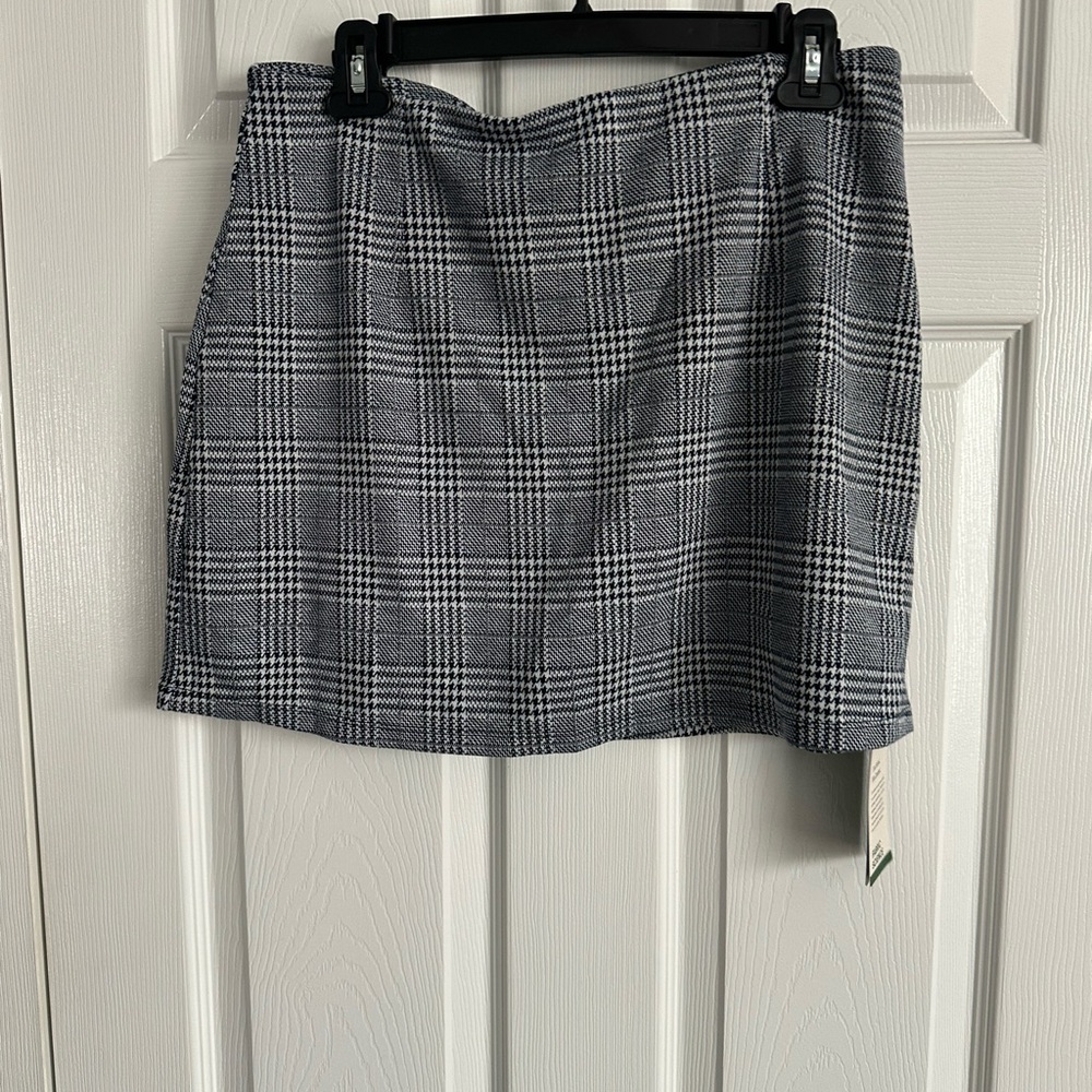 NWT HALARA Gray Checkered Mini Skirt